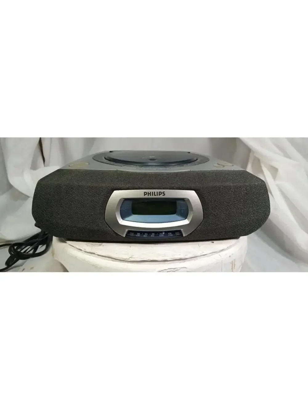 Philips AJ3936/17 CD Player Dual Alarm Clock AM FM Radio Stereo